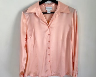 Vintage Women's Silk Blouse / Button Up Blouse / Silk / Peach Button Up / Peach Silk Button Up / Size 6