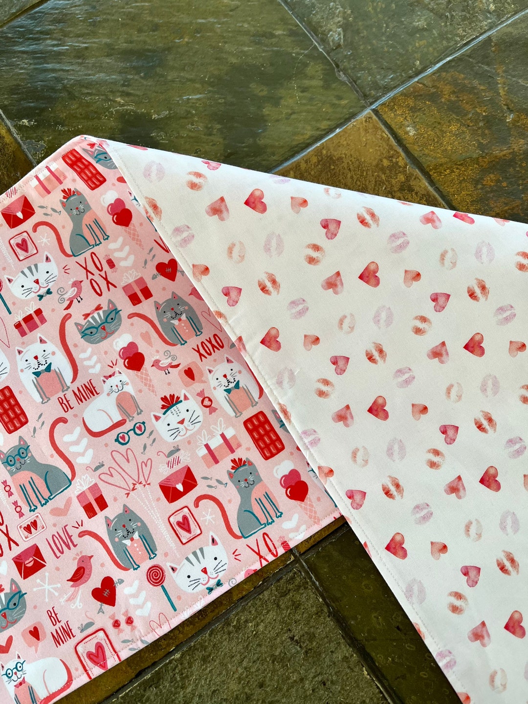 Reversible Valentines Cat Table Runner // Holiday Decor // Dining