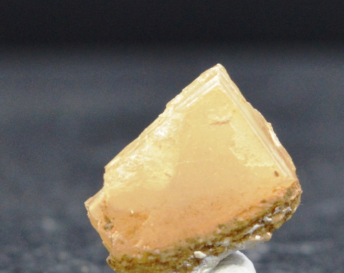 Stolzite 3.6 grams - Sainte-Lucie Mine, Saint-Léger-de-Peyre, Mende, Lozère, Occitanie, France