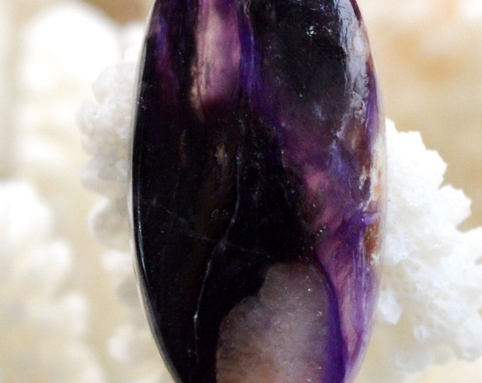 Charoite 35 carats - pendentif cabochon pierre naturelle - Russie // Ref AQ92