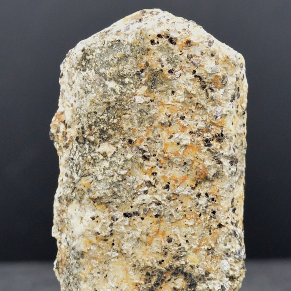 Microcline - 58 grammes - Rostrenen, Guingamp, Côtes-d'Armor, Brittany, France