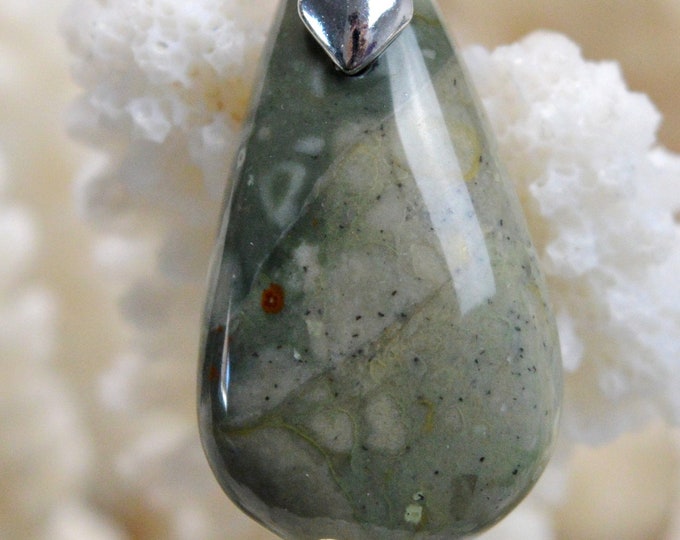 21 carat Jasper - natural stone cabochon pendant - USA // REF W94