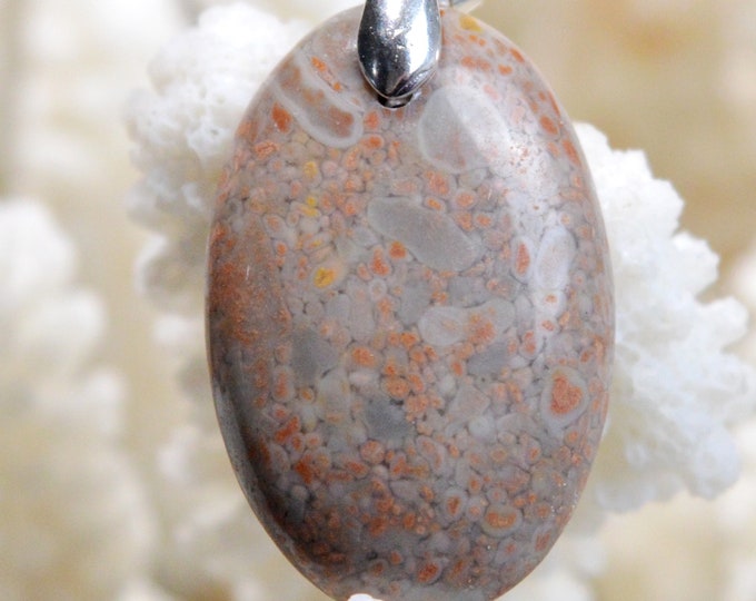22 carat Blood Jasper - Natural Gemstone Cabochon Pendant - India // BE71