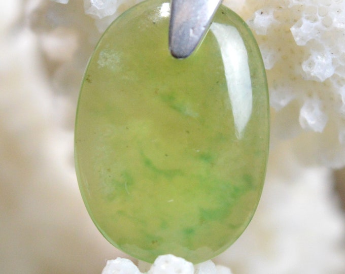 12-carat grossular garnet - cabochon pendant - Afghanistan // Ref 3