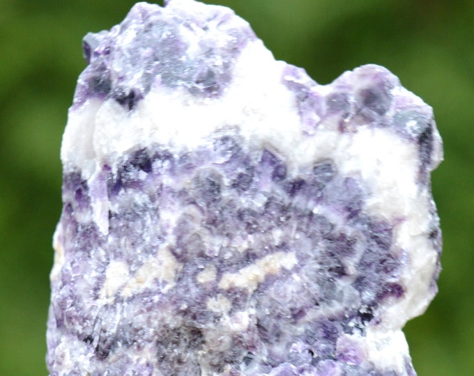 Chevron amethyst - 134 grams - Escout, Le Vernet-Chaméane, Issoire, Puy-de-Dôme, Auvergne-Rhône-Alpes, France