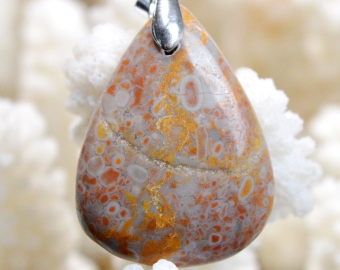 28 carat Blood Jasper - Natural Gemstone Cabochon Pendant - India // BE60