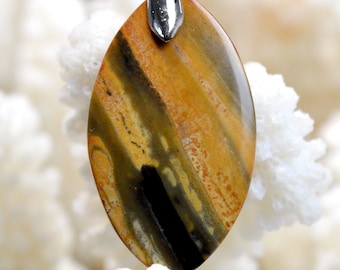 16-carat "Tiger" Jasper - natural stone cabochon pendant - Indonesia // Ref AL1