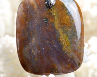 58 carat red moss agate - natural stone cabochon pendant - Indonesia / AZ29