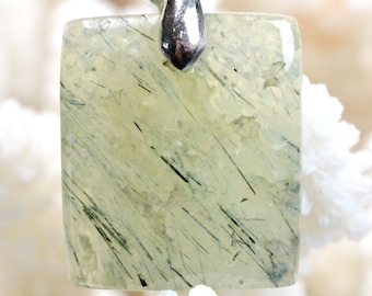 Prehnite epidote 51 carats - natural stone cabochon pendant - Mali // Ref AP99