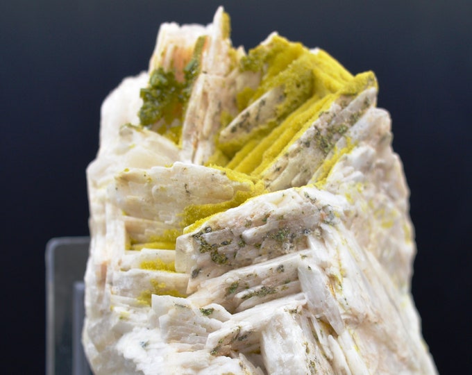 Pyromorphite 726 gr - Saint Exupéry les Roches - A89 construction site - Corrèze, France