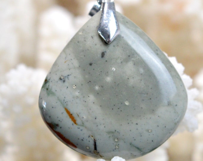 36 carat Jasper - natural stone cabochon pendant - USA // REF W93