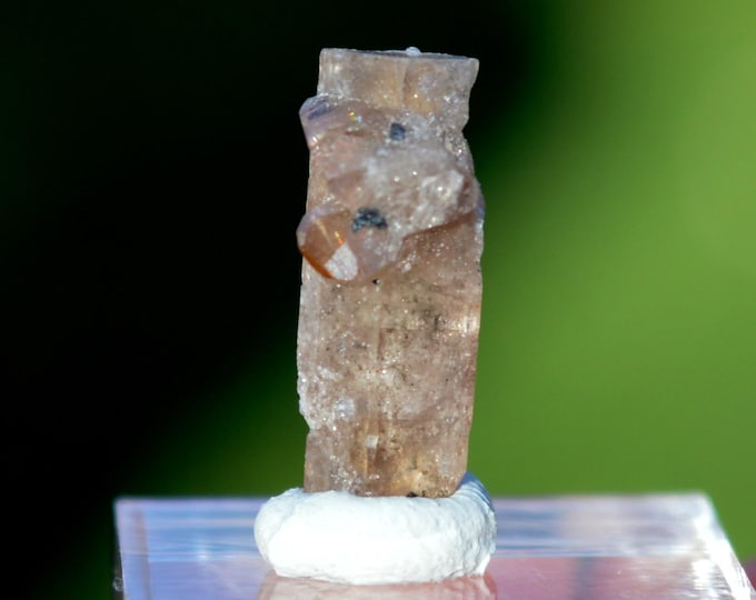 Topaz 0.7 grams - Topaz Mountain, Thomas Range, Juab County, Utah, USA
