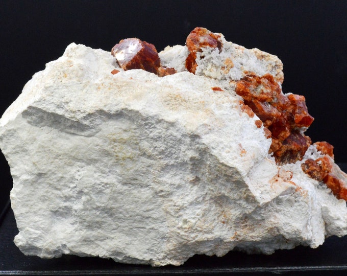 Garnet var. Grossular 813 grams - Sierra de Cruces, Sierra Mojada Municipality, Coahuila, Mexico