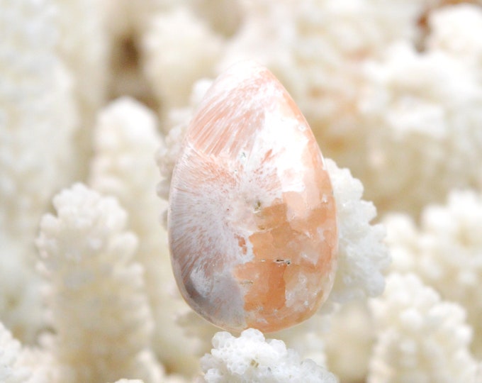 26 carat orange scolecite - natural stone cabochon - India / FC54