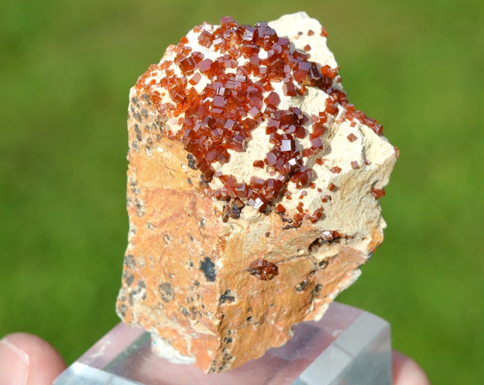 Vanadinite 66 grams - Mibladen, Aït Oufella Caïdat, Midelt Circle, Midelt Province, Drâa-Tafilalet Region, Morocco