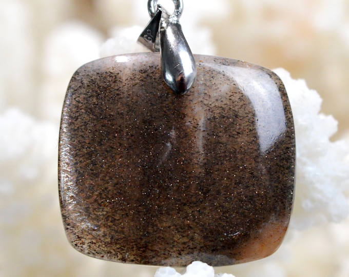 33 carat sunstone - natural stone cabochon pendant - India // AG15