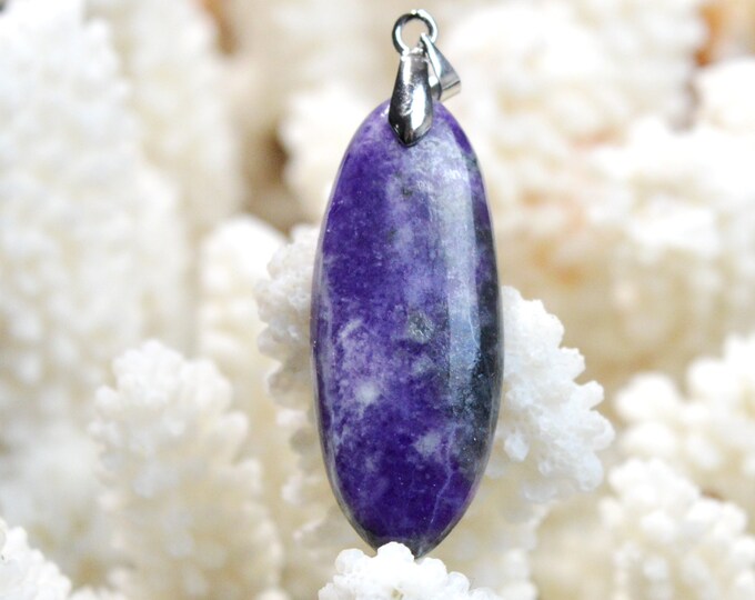 Sugilite 27.5 carats - natural stone cabochon pendant - South Africa // EI75