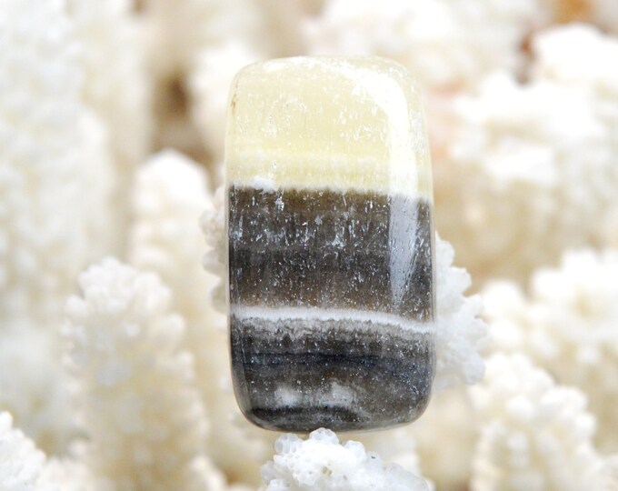53 carat Zebra Calcite - Natural Stone Cabochon Pendant - Mexico / EL67