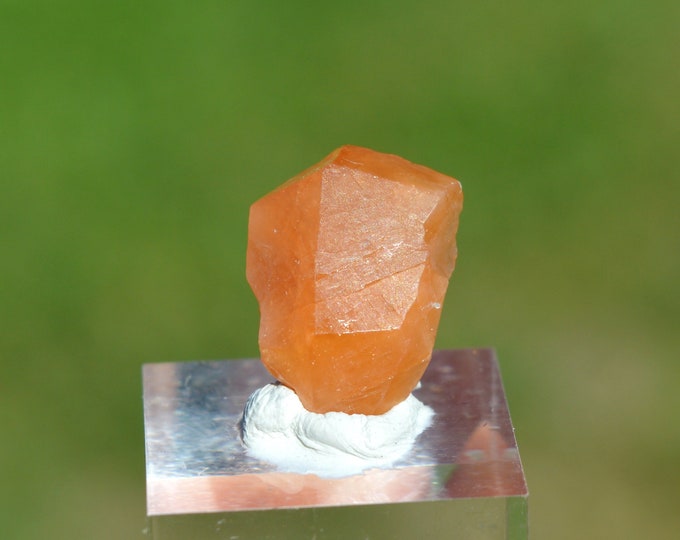 Garnet var. Spessartine 8.4 carats - Nani Hill, Loliondo, Ngorongoro district, Arusha Region, Tanzania