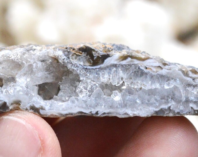 Quartz & Chalcedony Agate "Geodinhos" 47 grams - Barros Cassal, Rio Grande do Sul, Brazil