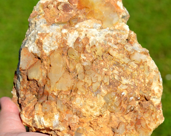 Quartz 1670 grams - Vieux Mayres pegmatite (The Pegmatite Castle), Mayres, Largentière, Ardèche, Auvergne-Rhône-Alpes, France