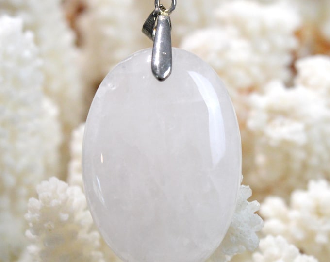 Quartz rose 99 carats - pendentif cabochon pierre naturelle - Madagascar / GA58