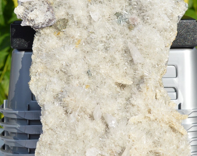 Twinned Amethyst & Calcite - 1072 grams - Iraí, Rio Grande do Sul, Brazil