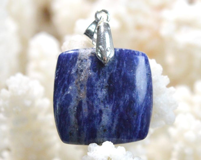 31-carat Sodalite - natural stone cabochon pendant - Namibia / FX27
