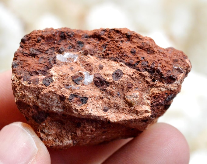 Nodular bauxite - limonite and hematite 43 grams - Mas Rouge, Les Baux-de-Provence, Arles, Bouches-du-Rhône, France