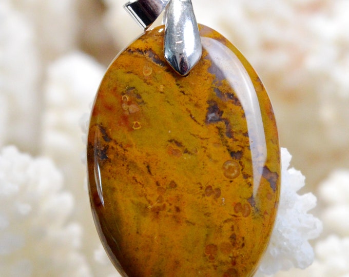 Seam Agate 39 carats - natural stone cabochon pendant - Morocco // BY17