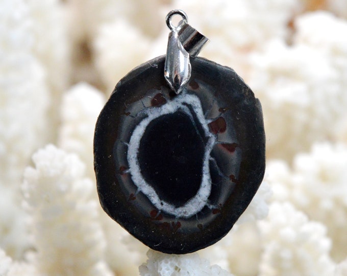 Septaria 77 carats - natural stone half geode pendant - Morocco / FO47