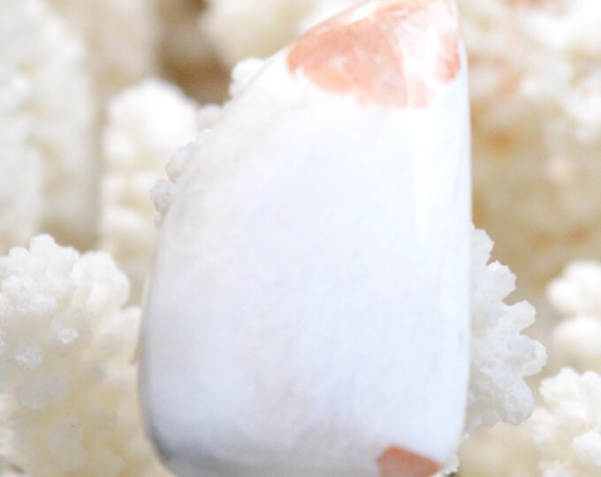 Orange Scolecite - 41 carats - natural stone cabochon - India / CC29