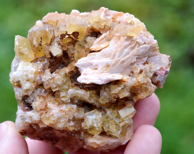 Fluorite & baryte 270 grams - Aouli, Mibladen, Aït Oufella Caïdat, Midelt Cercle, Midelt Province, Drâa-Tafilalet Region, Morocco