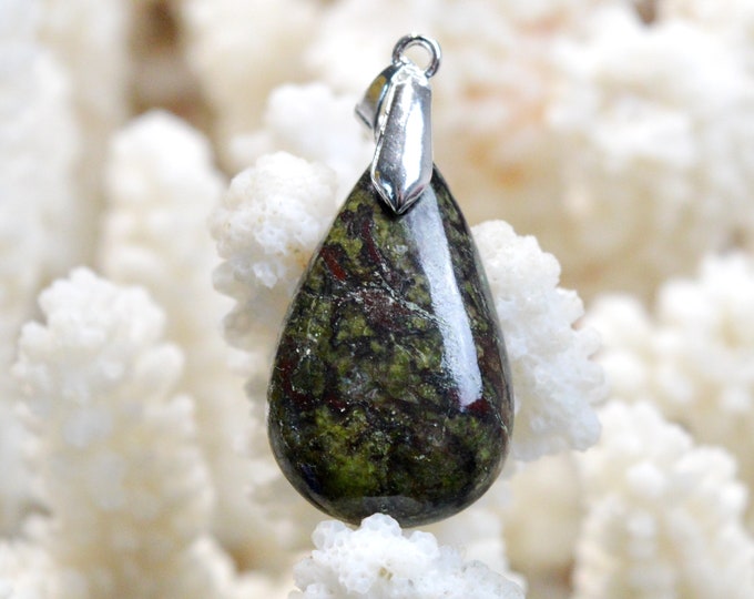 26 carat Dragon Blood Jasper - natural stone cabochon pendant - Australia / FA70