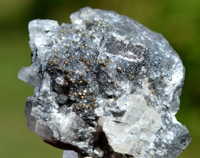 Calcite & Pyrite 30 grams - Wallers, Valenciennes, Nord, Hauts-de-France, France