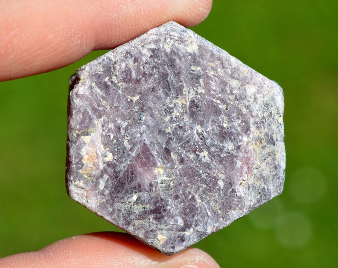 Corundum var. ruby 142 grams - Gogogogo, Ampanihy, Atsimo-Andrefana, Madagascar
