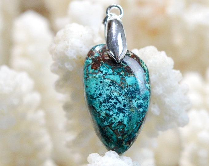 Shattuckite & Goethite 19 carat - natural stone cabochon pendant - Opuwo Rural, Kunene Region, Namibia / FO25