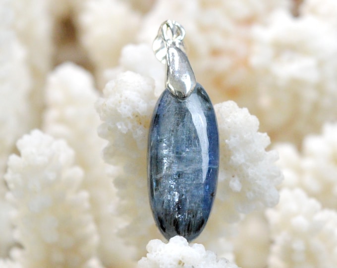 Kyanite Kyanite Disthene 21 carats - natural stone pendant - Brazil / EZ23