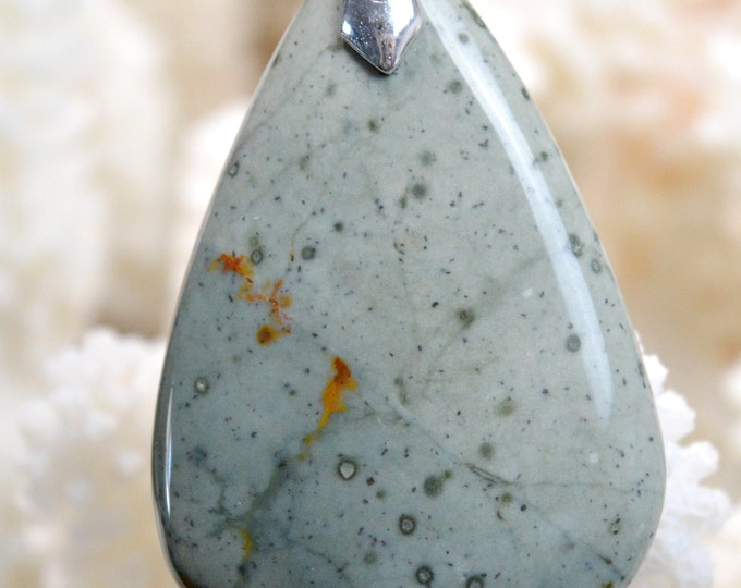 52 carat Jasper - natural stone cabochon pendant - USA // REF W92
