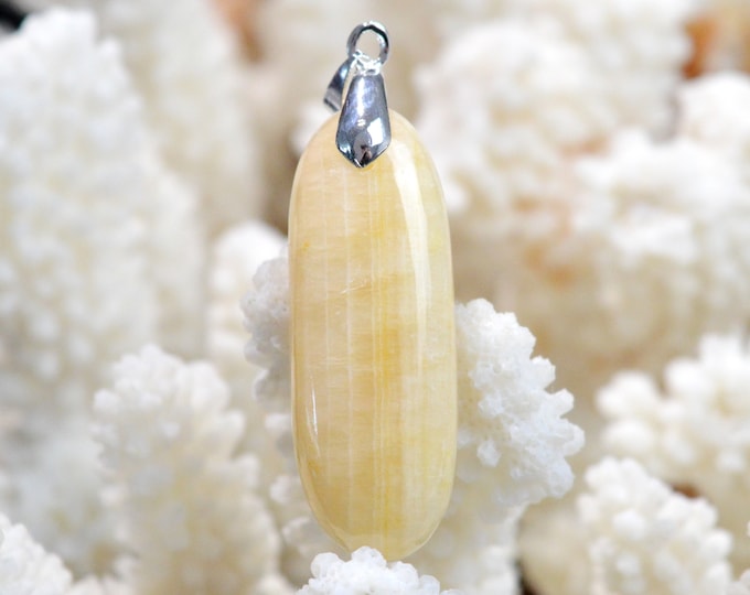 Aragonite 36 carats - natural stone cabochon pendant - Namibia // DH8