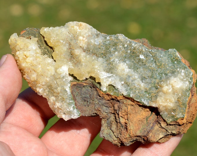 Conichalcite & Limonite calcite 165 grams - Ojuela Mine, Mapimí, Mapimí Municipality, Durango, Mexico