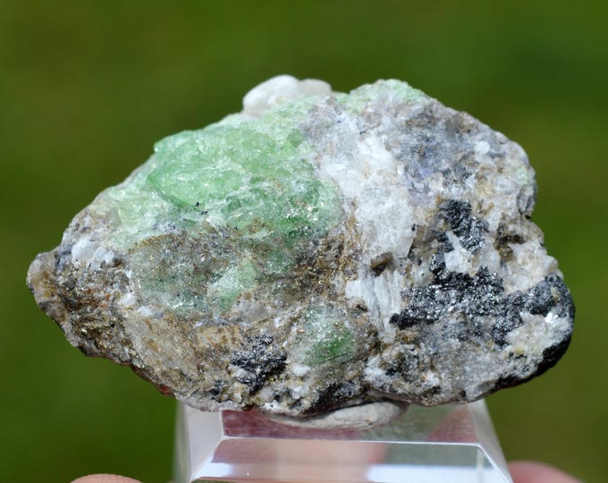 Grossular garnet var. Tsavorite & Tanzanite 53 grams - Merelani Hills, Lelatema Mountains, Simanjiro District, Manyara Region, Tanzania