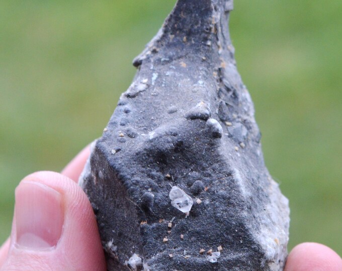 Diamond-shaped quartz on septarian nodule, 114 grams - Rémuzat, Nyons, Drôme, Auvergne-Rhône-Alpes, France