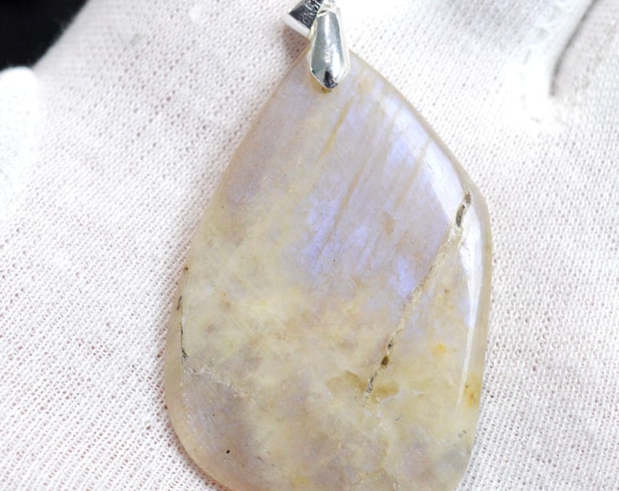 93 carat peristerite - natural stone cabochon pendant - Sri Lanka // DL66