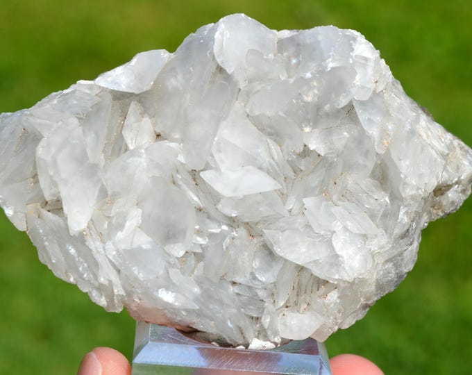Calcite 322 grams - Salsigne mine, Salsigne, Carcassonne, Aude, Occitanie, France