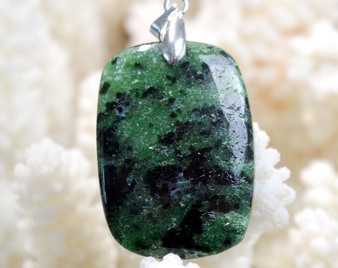 49 carat Zoisite - natural stone cabochon pendant - Tanzania // DQ53