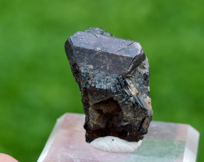 Lorenzenite & Aegirine 17 grams - Selsurt Mountain, Lovozersky District, Murmansk Oblast, Russia