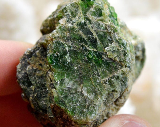 Chrome diopside - 90 grams - Araçuaí, Minas Gerais, Brazil