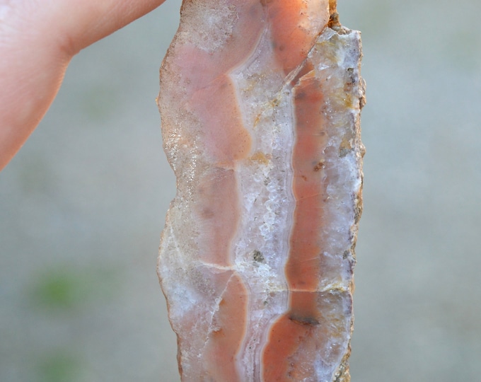 Quartz & Hematite 62 grams - Saphoz, Esmoulières, France