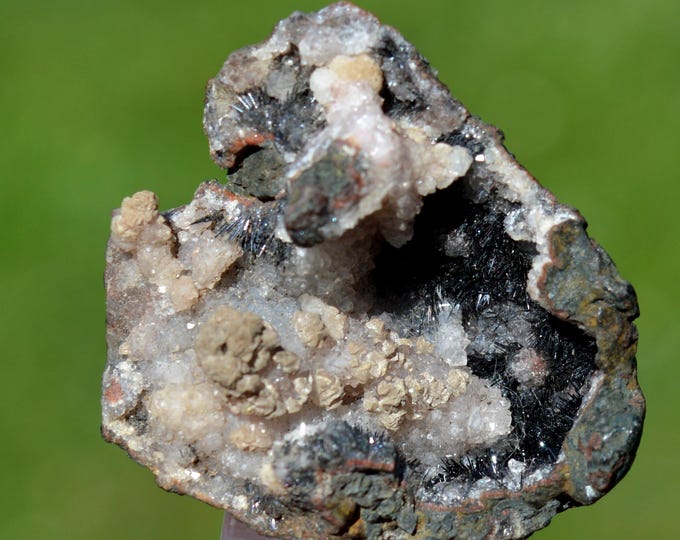 Goethite & Quartz 18 grams - Arfoud (Erfoud), Arfoud Circle, Errachidia Province, Drâa-Tafilalet Region, Morocco